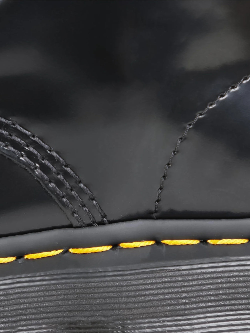 DR. MARTENS Stivaletti platform Donna - Nero modello MOLLY BUTTERO
