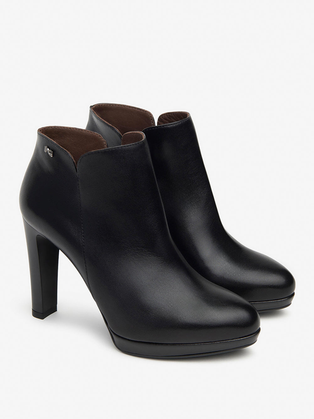 NERO GIARDINI Stivaletti con tacco Donna - Nero modello I410980D