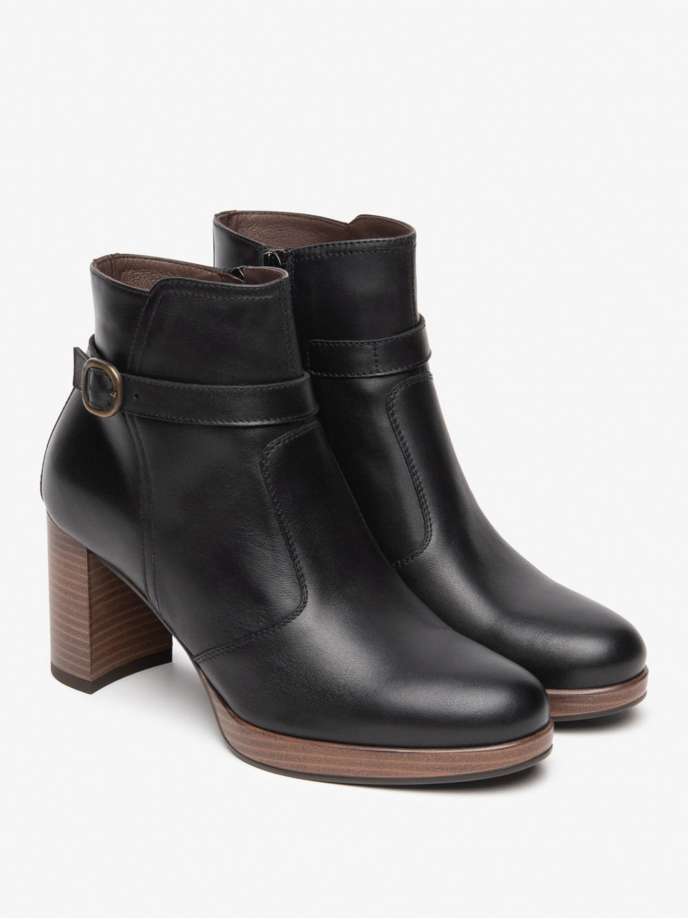 NERO GIARDINI Stivaletti con tacco Donna - Nero modello I513820D