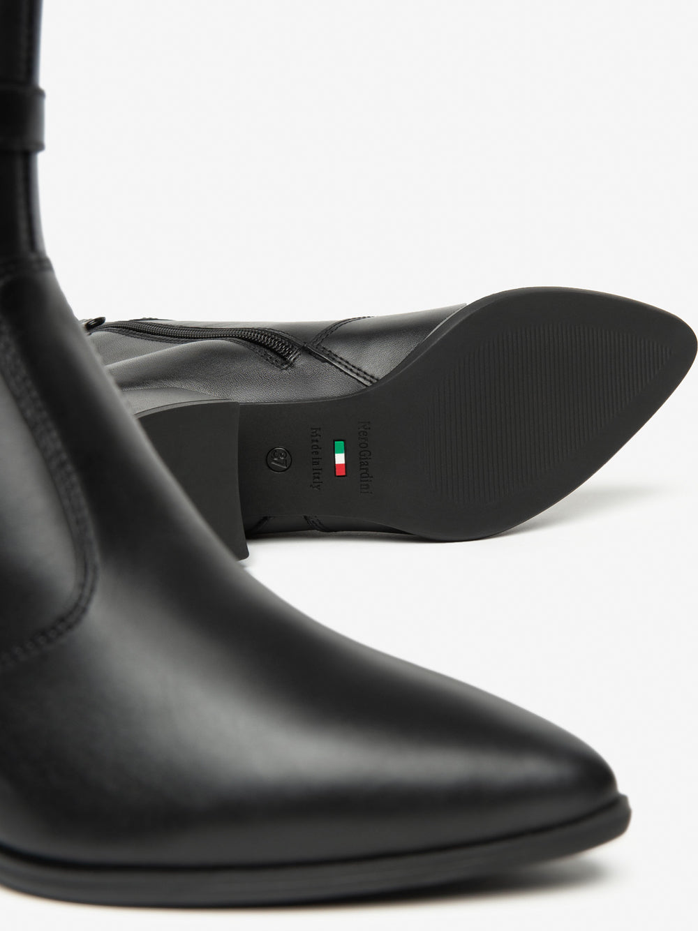 NERO GIARDINI Stivaletti con tacco Donna - Nero modello I514330D