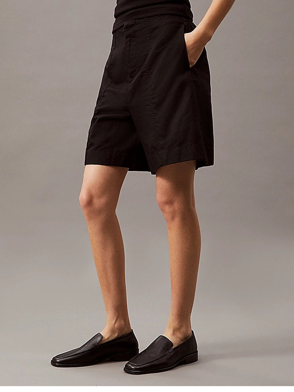 CALVIN KLEIN Shorts Donna - Nero modello J20J225219