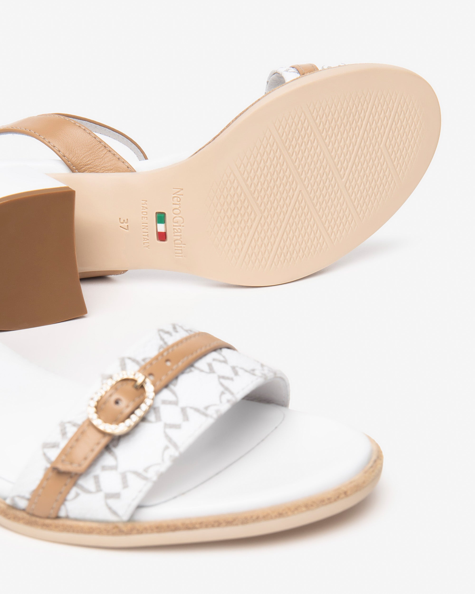 NERO GIARDINI Sandali con tacco Donna - Bianco modello E410430D