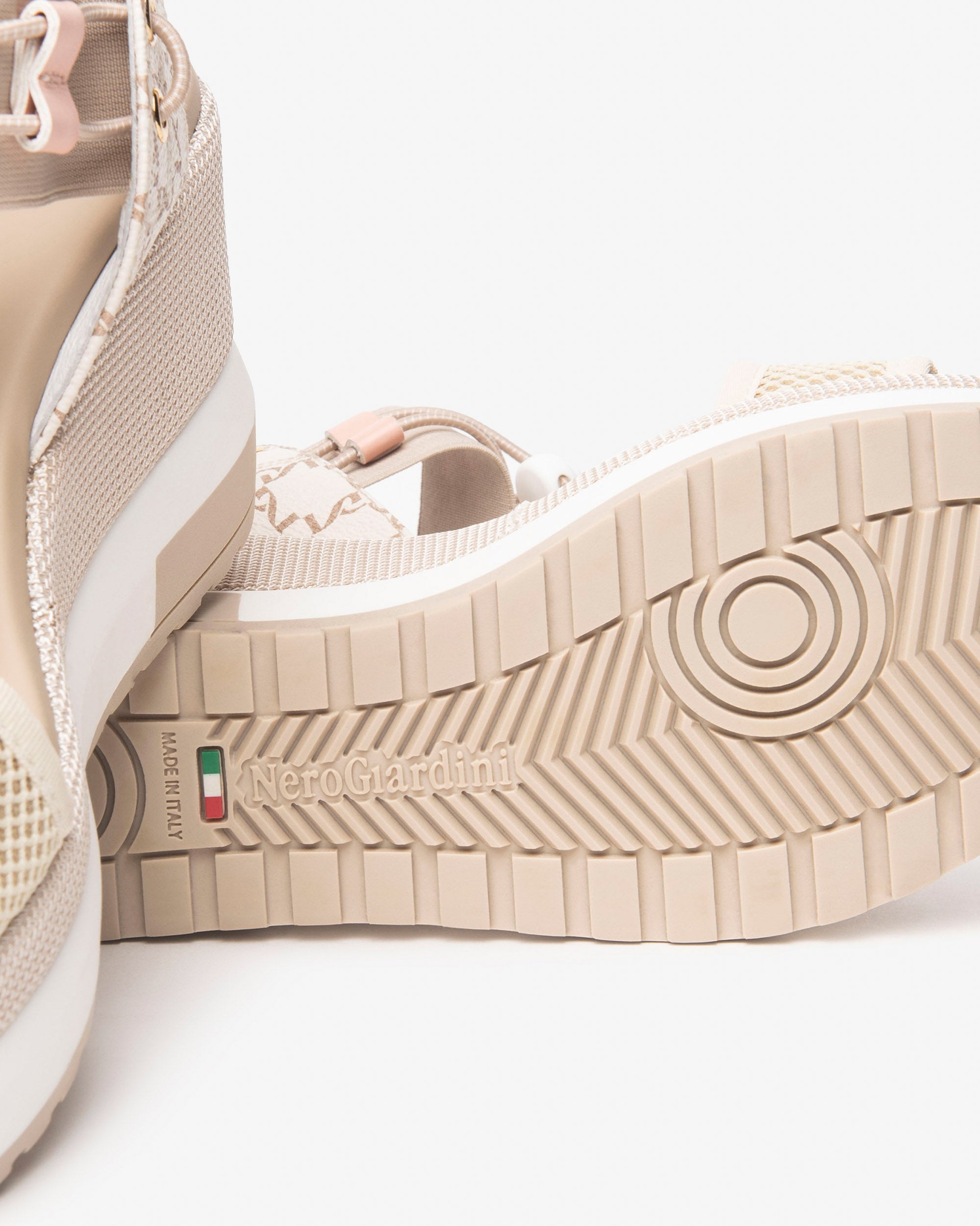 NERO GIARDINI Sandali con zeppa Donna - Bianco modello E410680D