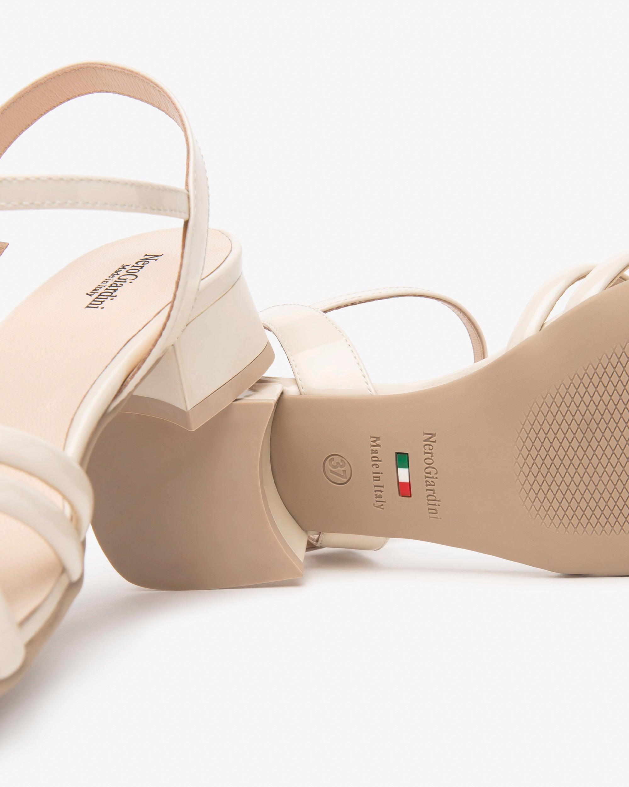 NERO GIARDINI Sandali con tacco Donna - Beige modello E513305D