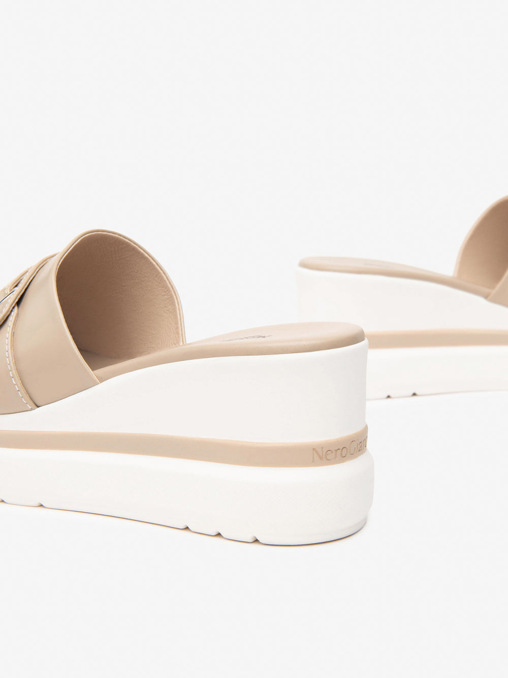 NERO GIARDINI Sandali con zeppa Donna - Bianco modello E513514D