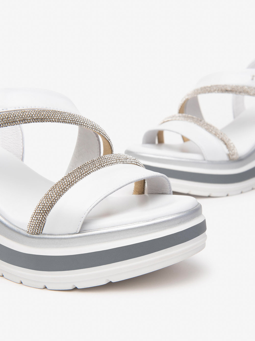 NERO GIARDINI Sandali con zeppa Donna - Bianco modello E513522D