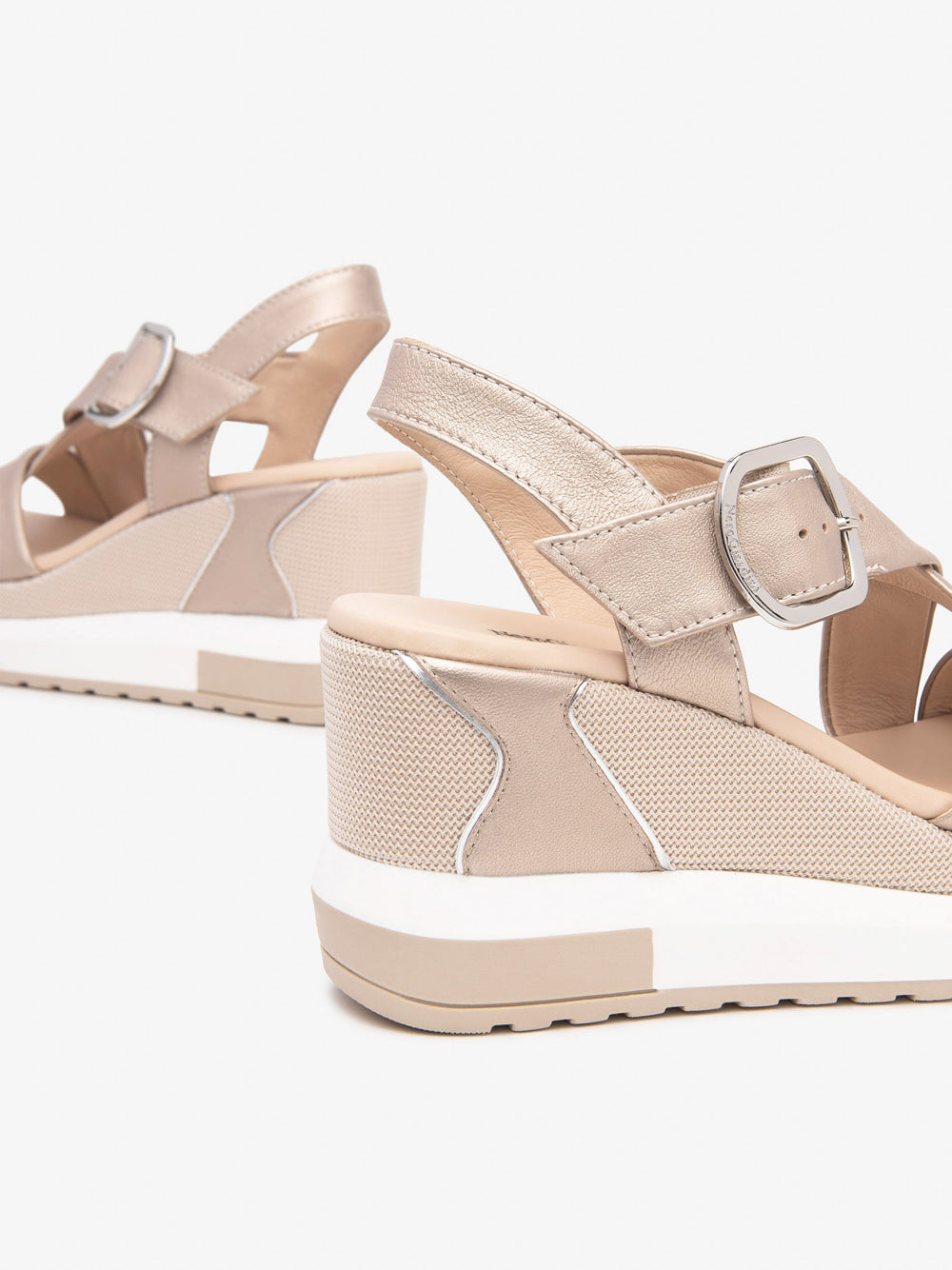 NERO GIARDINI Sandali con zeppa Donna - Beige modello E513605D