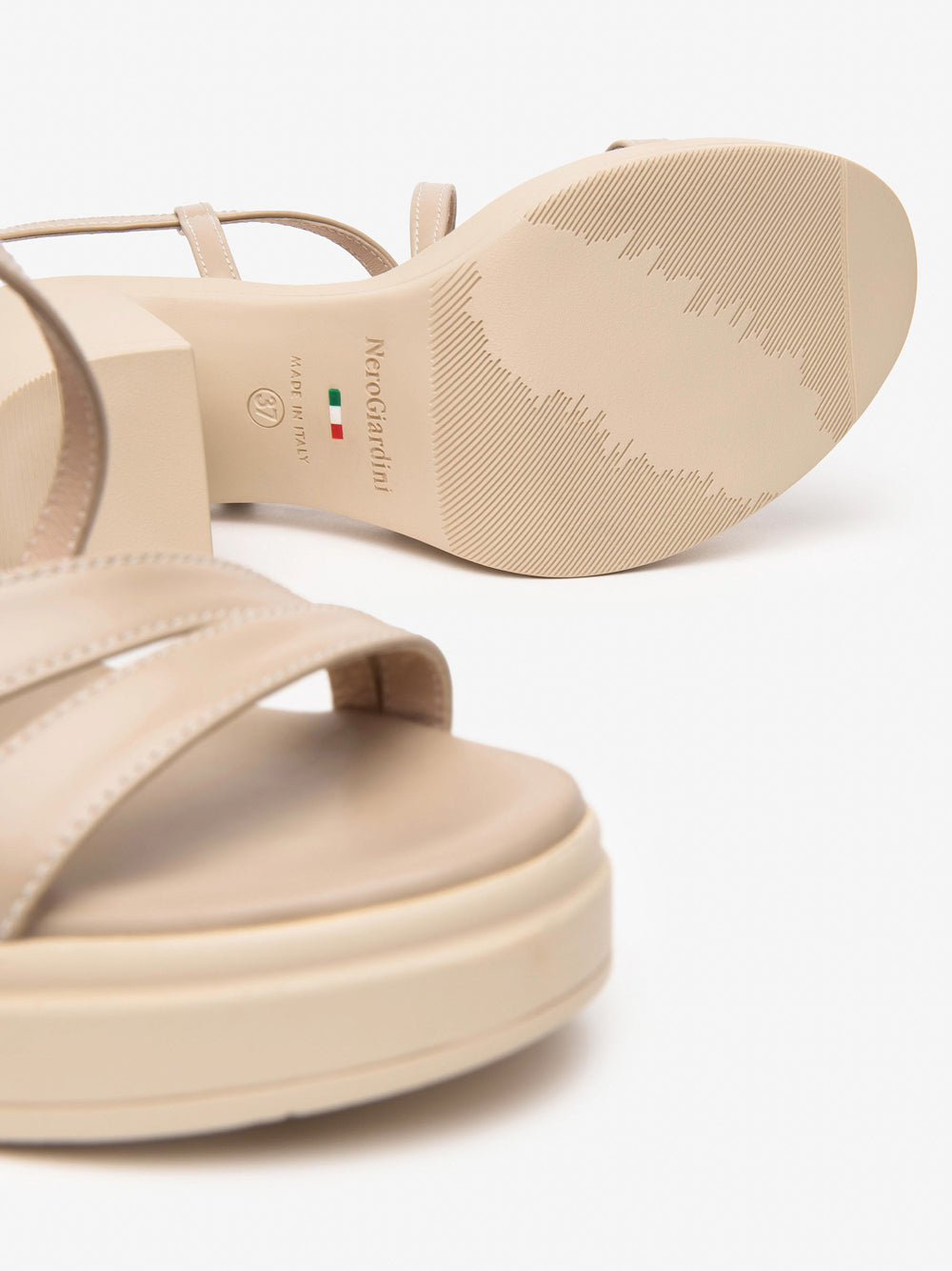 NERO GIARDINI Sandali con plateau Donna - Beige modello E513660D
