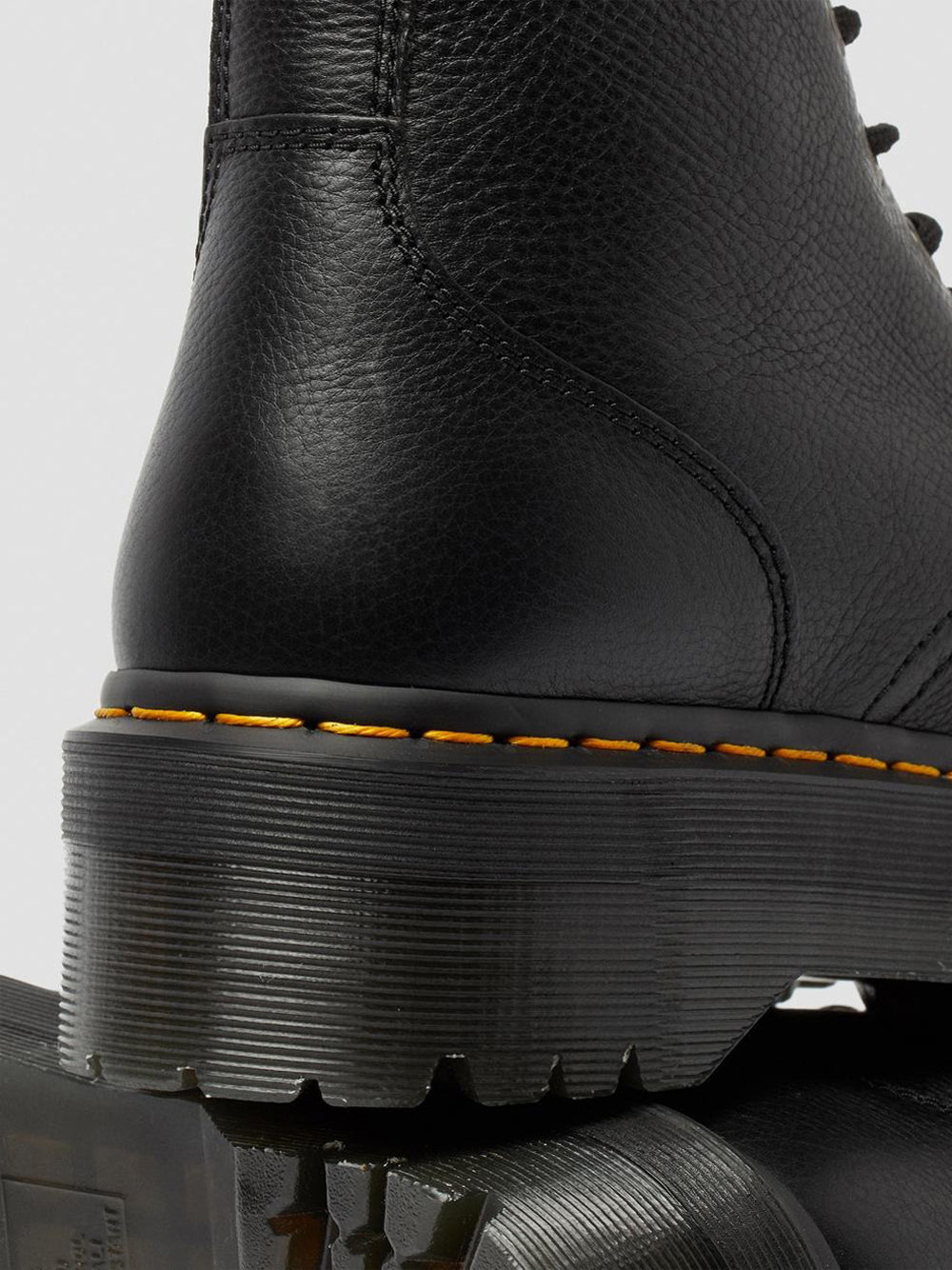 DR. MARTENS Stivaletti platform Donna - Nero modello JADON LII PISA