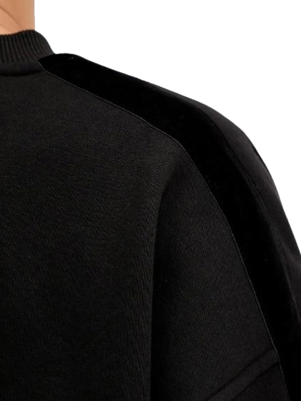 GUESS Felpa Donna - Nero modello V5BQ10KB681