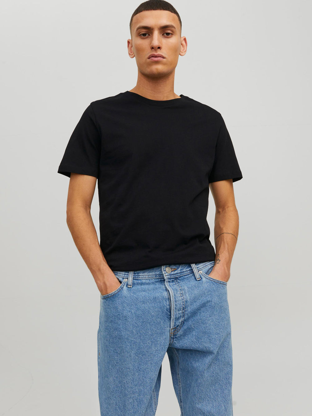 JACK&JONES T-shirt Uomo - Nero modello 12156101