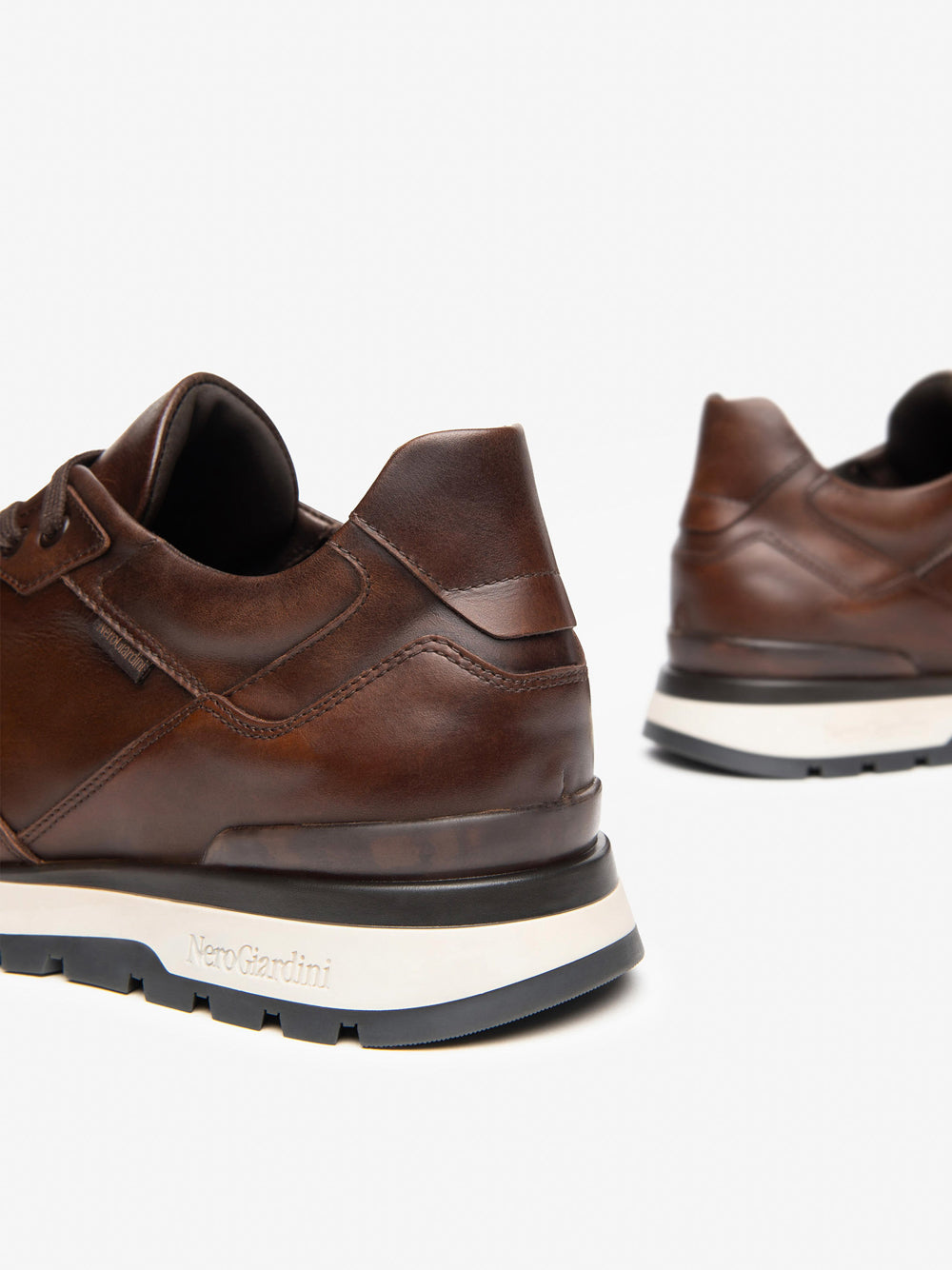 NERO GIARDINI Sneakers plantare estraibile Uomo - Marrone modello I400413U