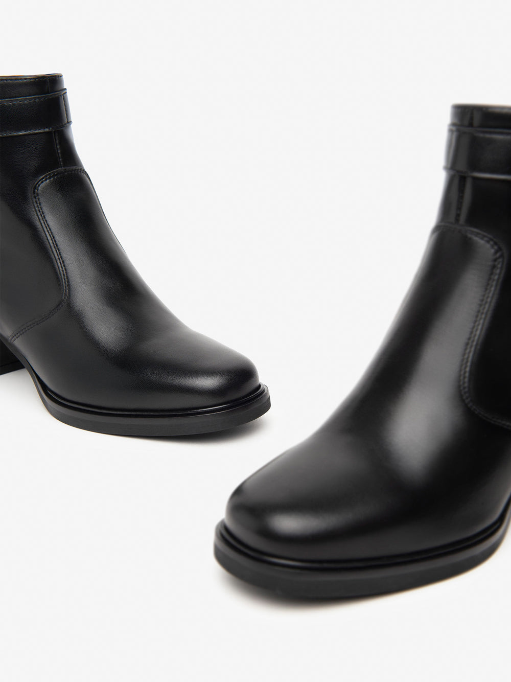 NERO GIARDINI Stivaletti con tacco Donna - Nero modello I411012D