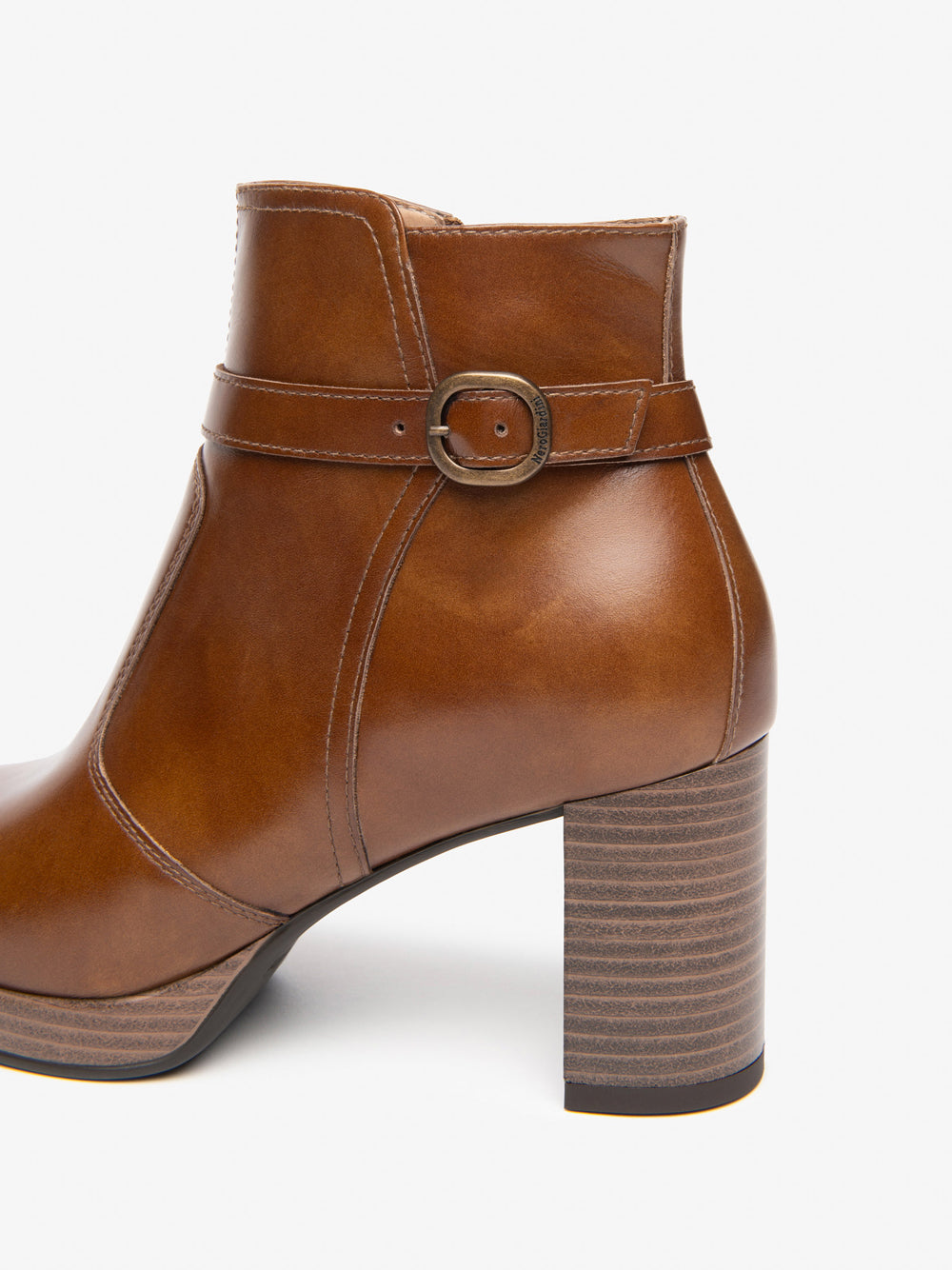 NERO GIARDINI Stivaletti con tacco Donna - Cuoio modello I513821D