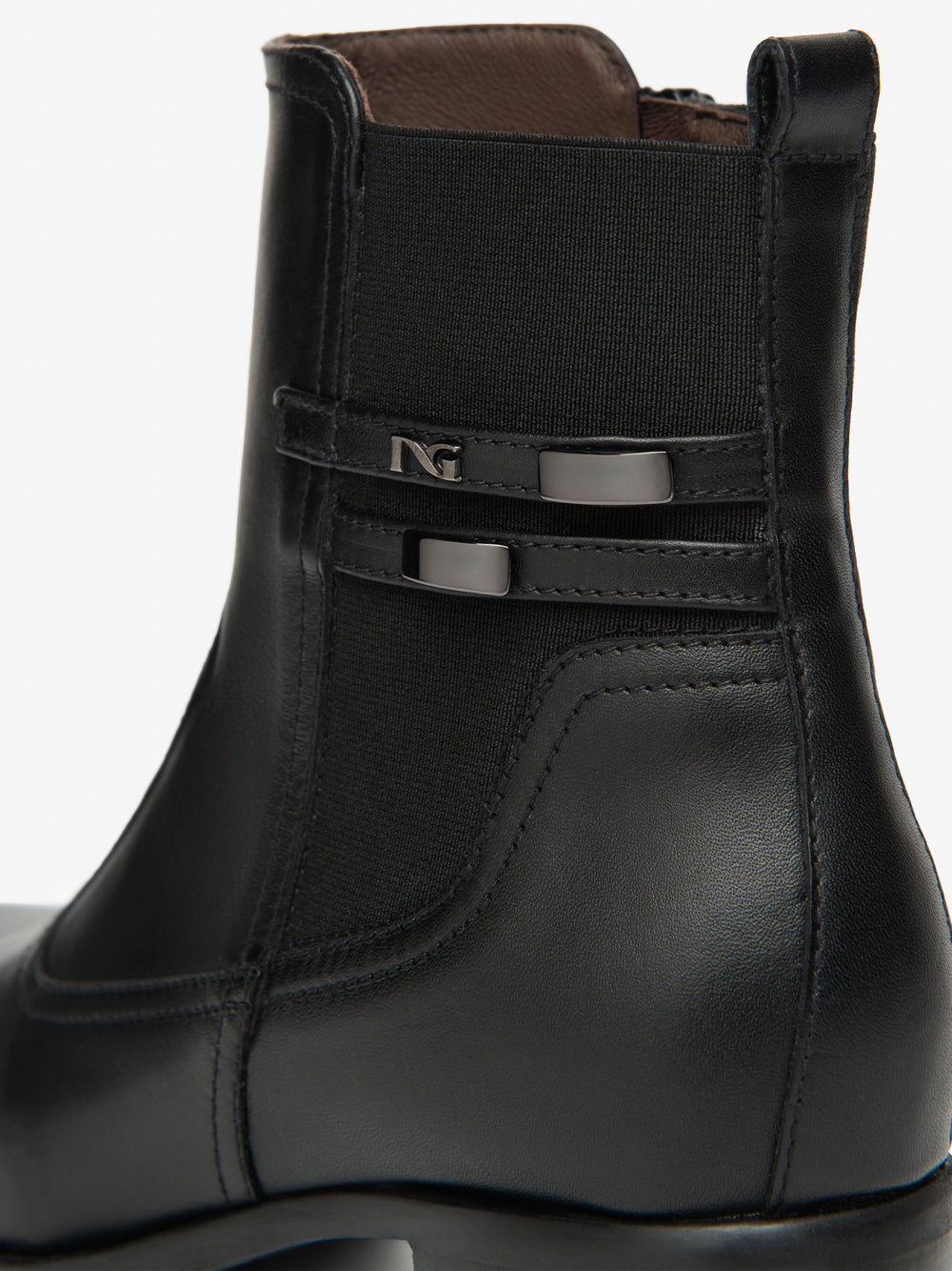 NERO GIARDINI Stivaletti con tacco Donna - Nero modello I513840D