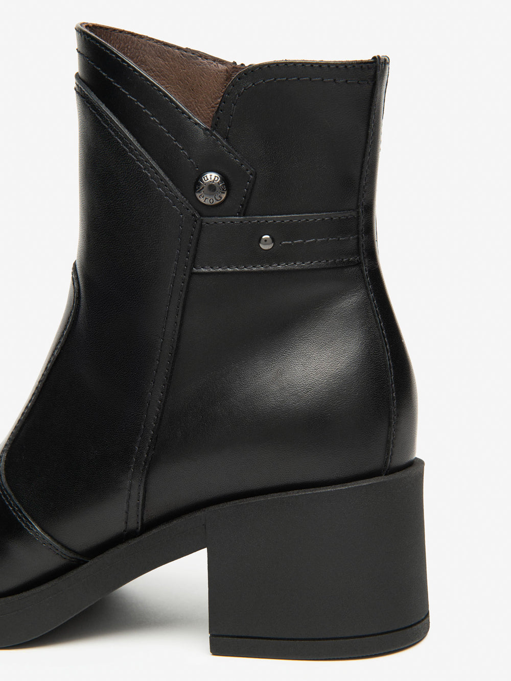 NERO GIARDINI Stivaletti con tacco Donna - Nero modello I513873D