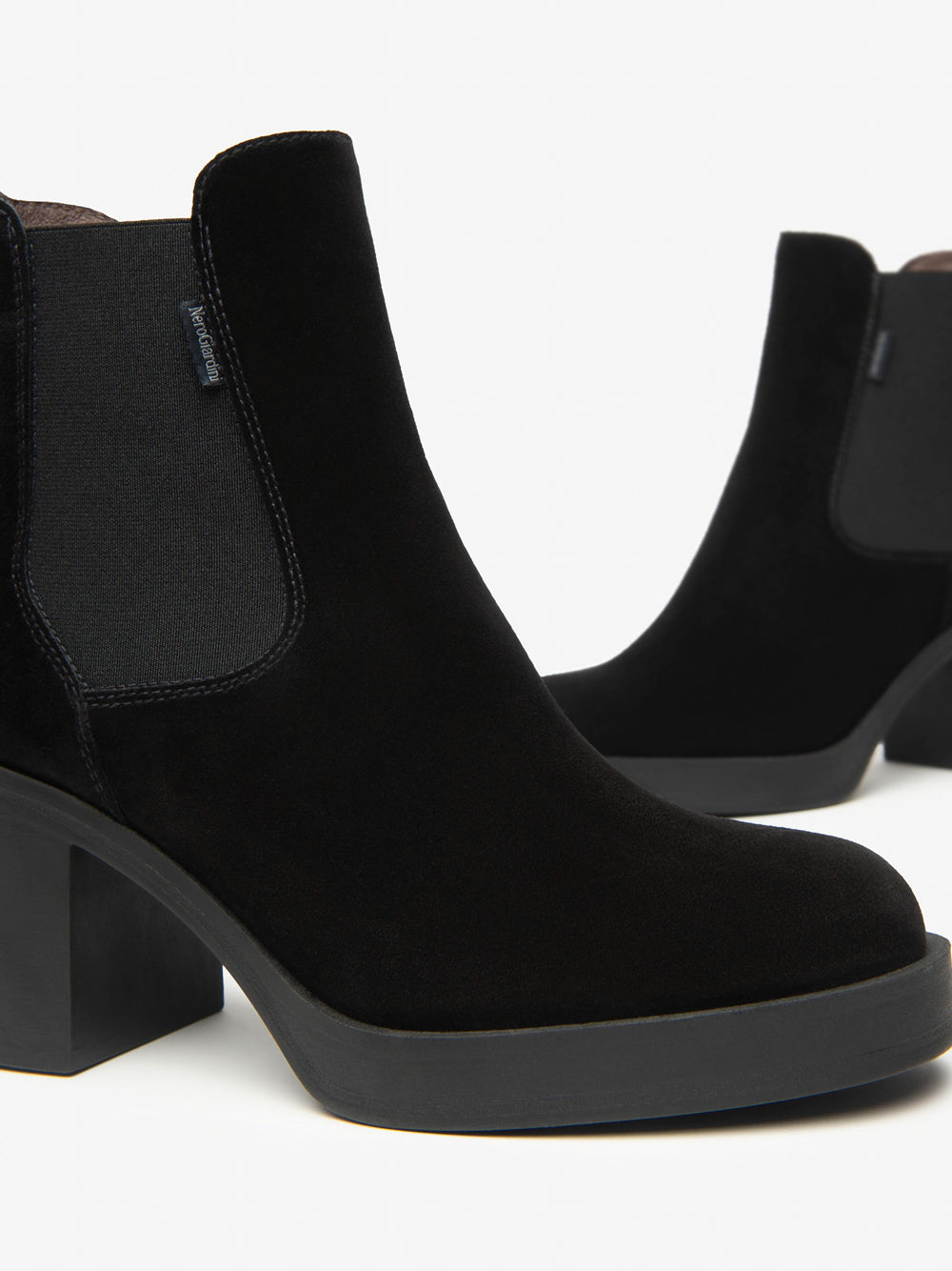 NERO GIARDINI Stivaletti con tacco Donna - Nero modello I513890D