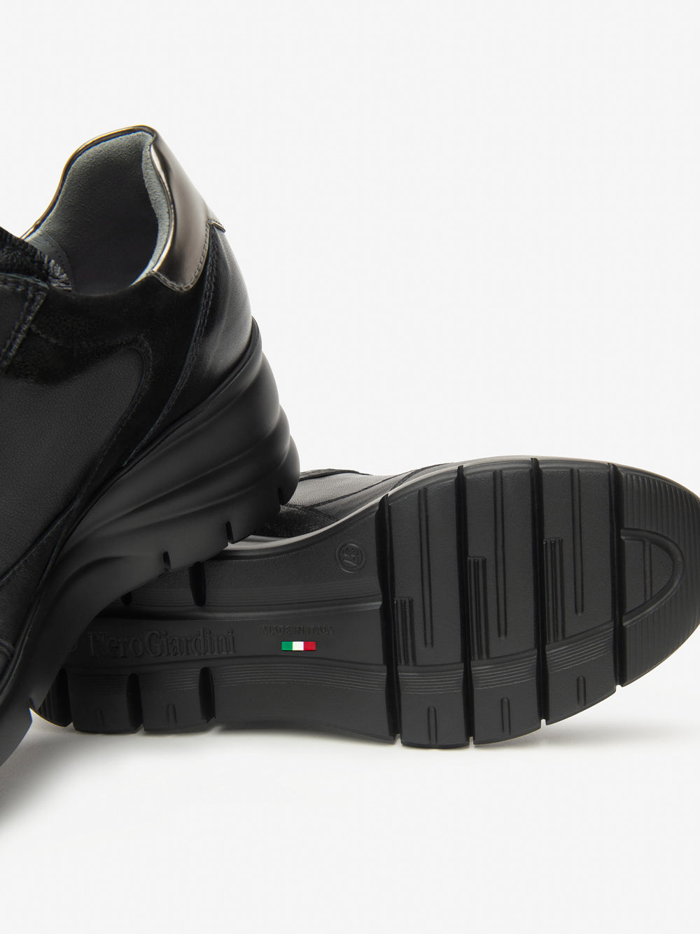 NERO GIARDINI Sneakers con zeppa Donna - Nero modello I514120D