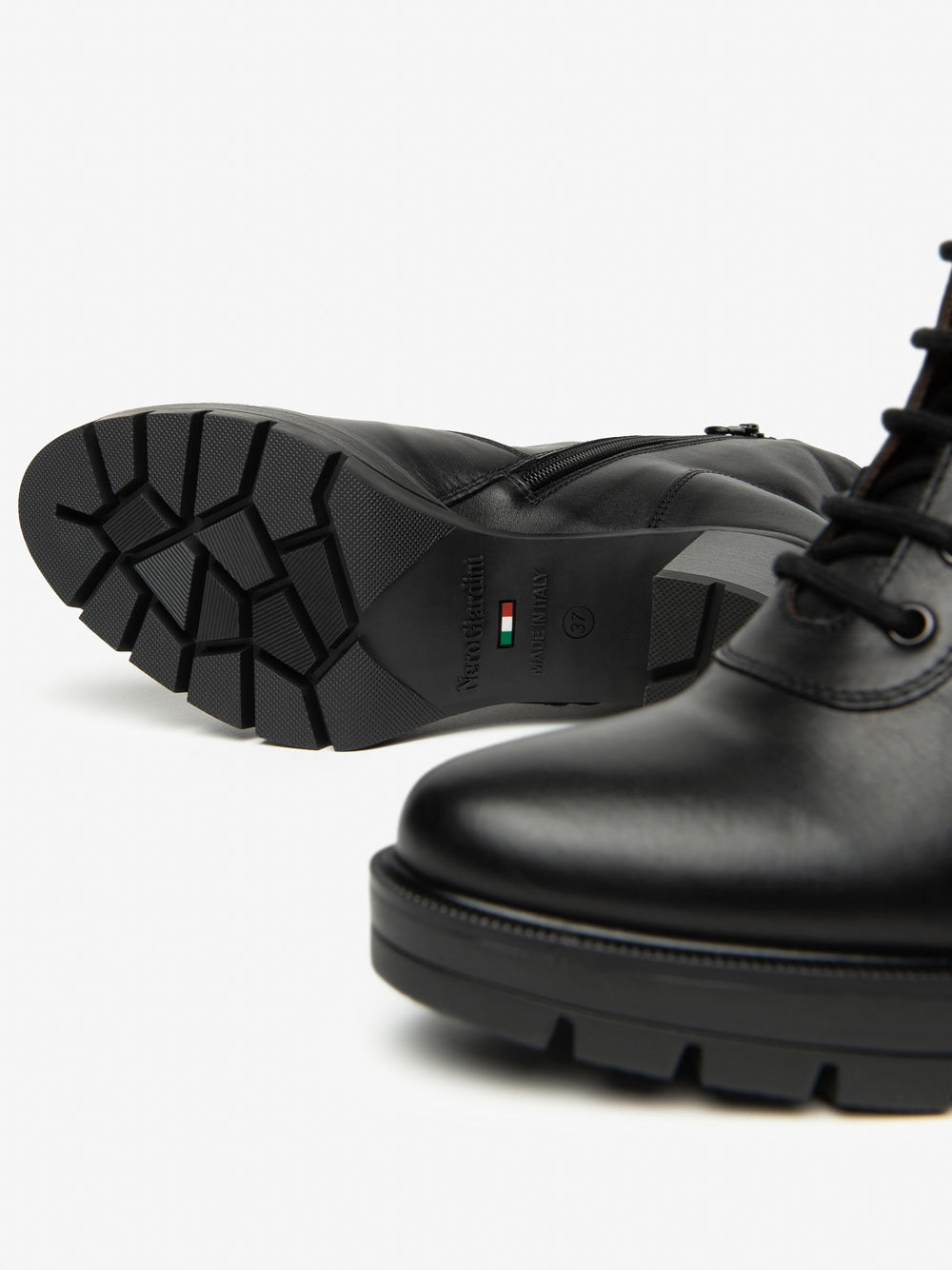 NERO GIARDINI Stivaletti con tacco Donna - Nero modello I514850D