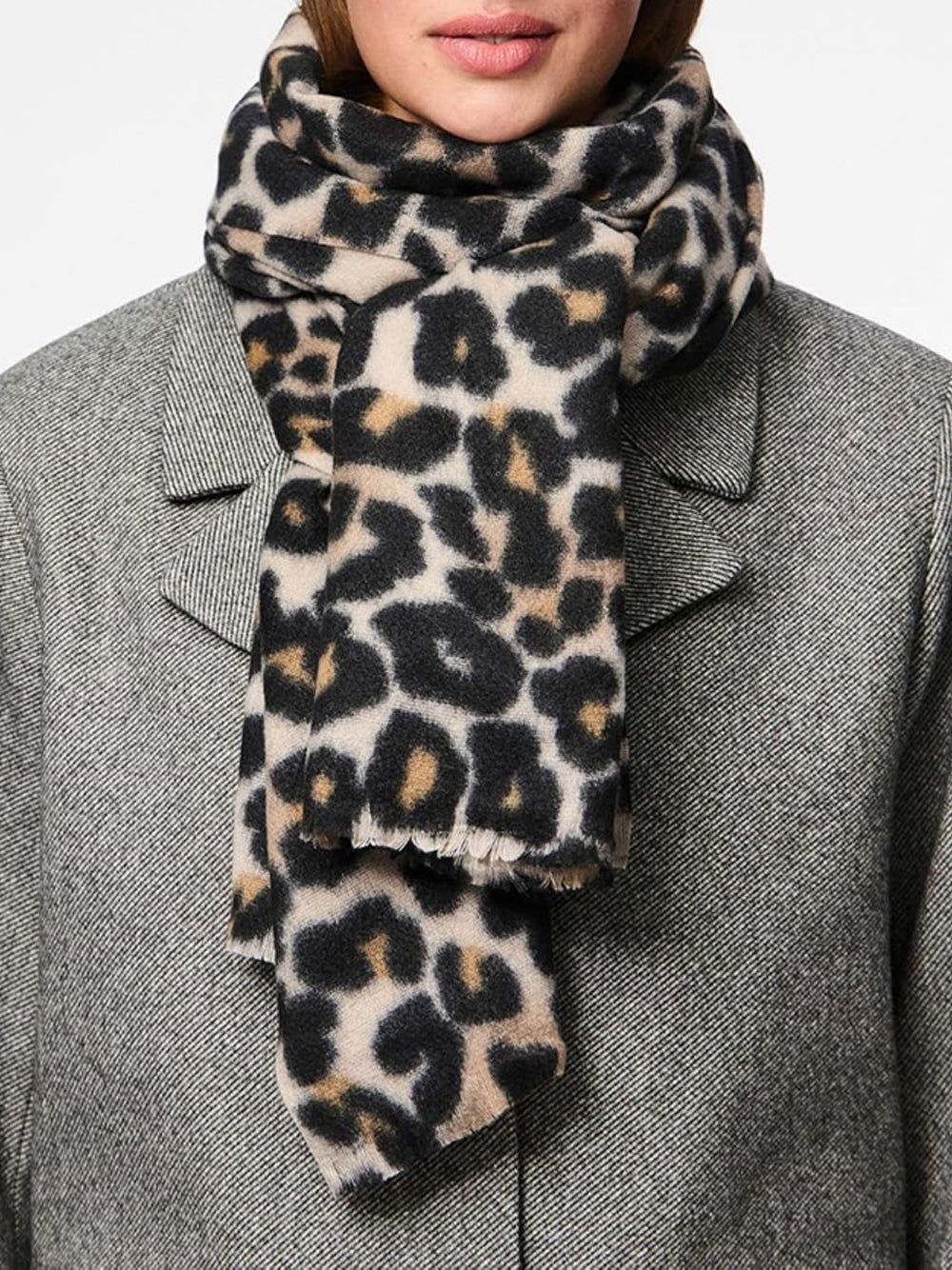 PIECES Sciarpa Donna - Nero modello 17144833