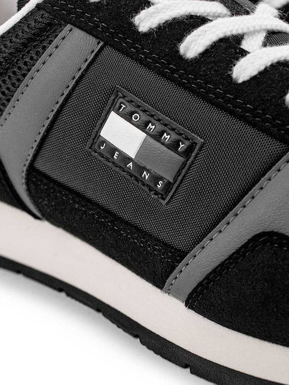 TOMMY HILFIGER Sneakers Uomo - Nero modello EM0EM01617