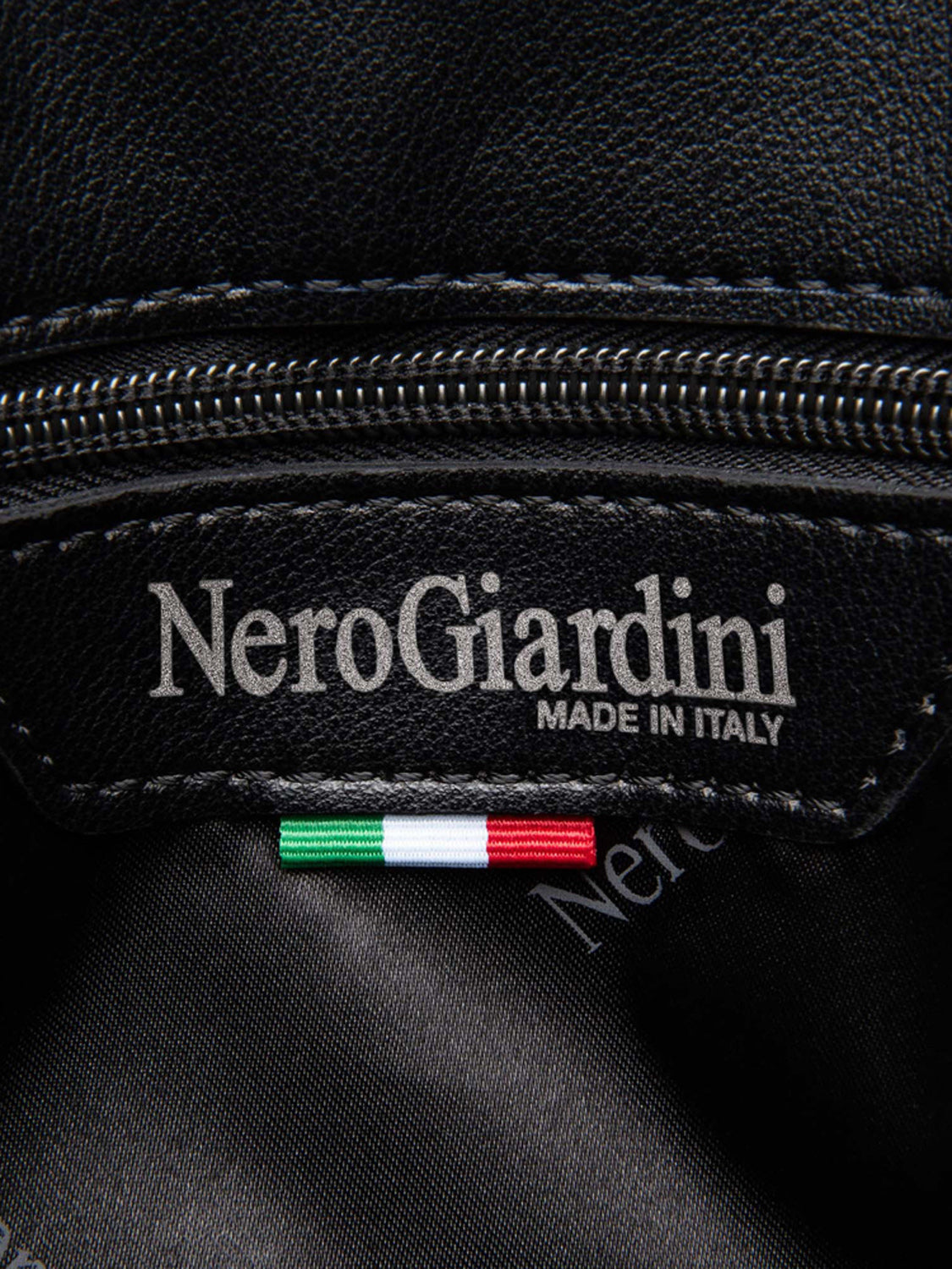 NERO GIARDINI Borsa a Tracolla Donna - Nero modello E543901DE