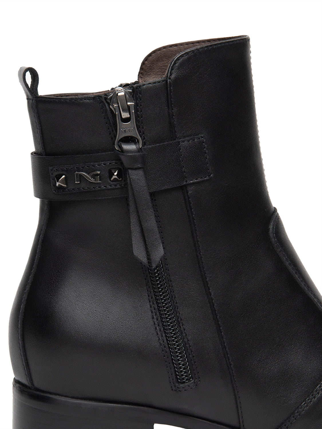 NERO GIARDINI Stivaletti con tacco Donna - Nero modello I617210D