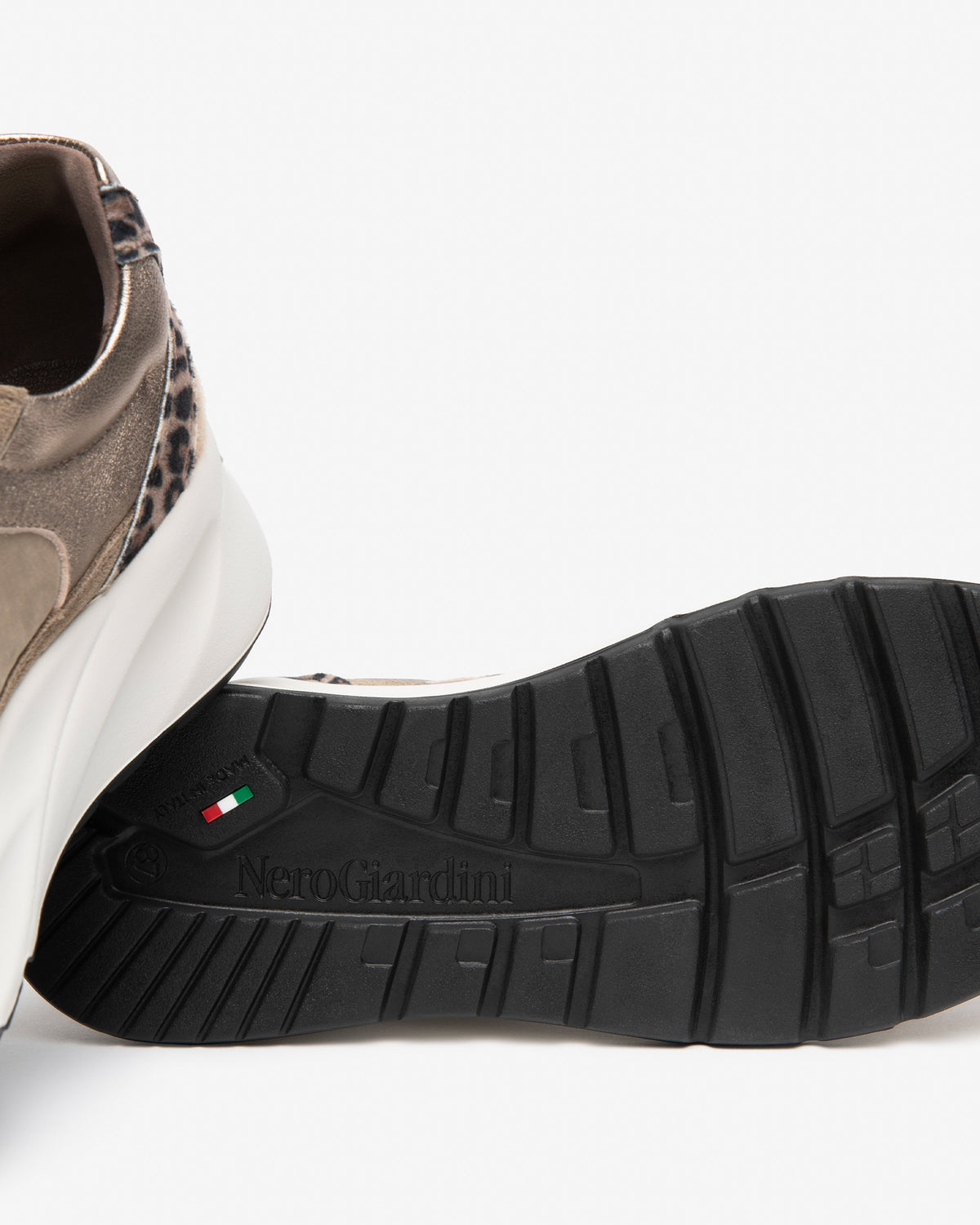 NERO GIARDINI Sneakers Donna - Marrone modello I617387D