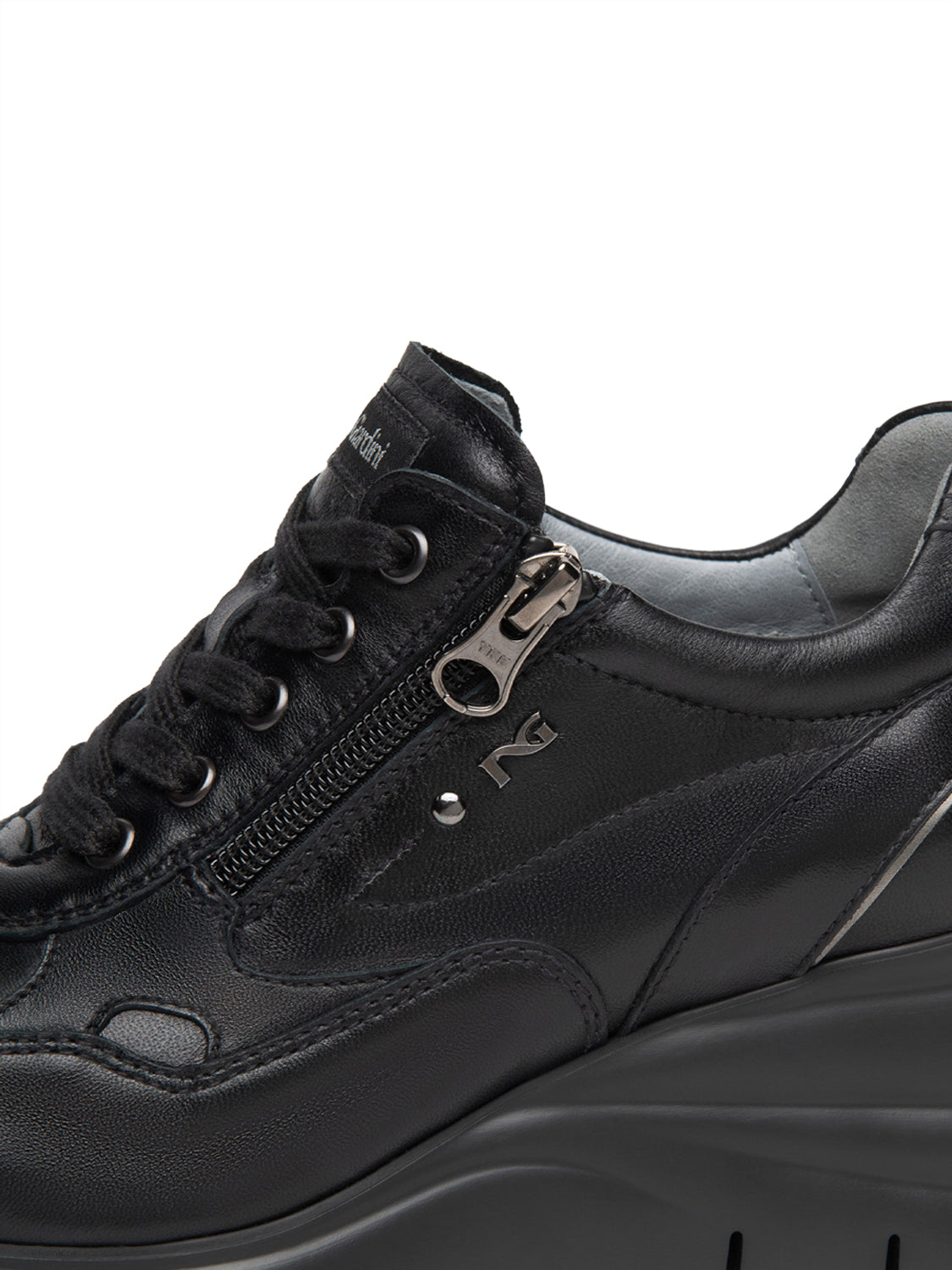 NERO GIARDINI Sneakers con zeppa Donna - Nero modello I617400D