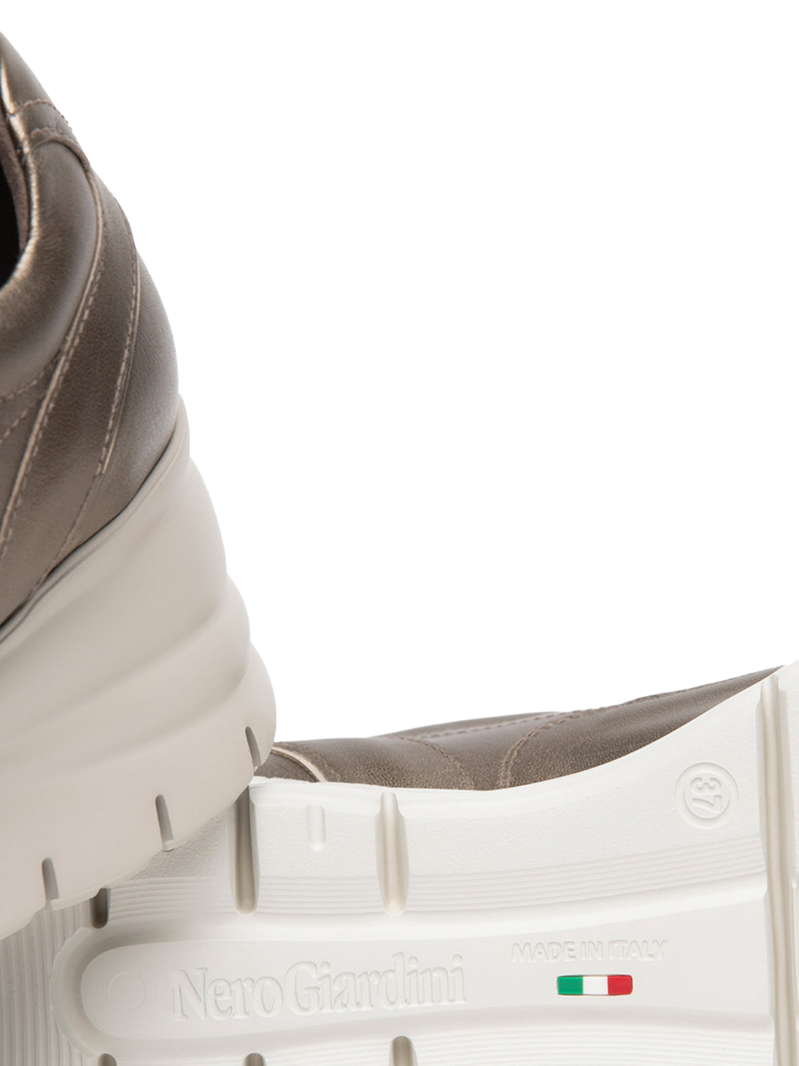 NERO GIARDINI Sneakers con zeppa Donna - Marrone modello I617401D