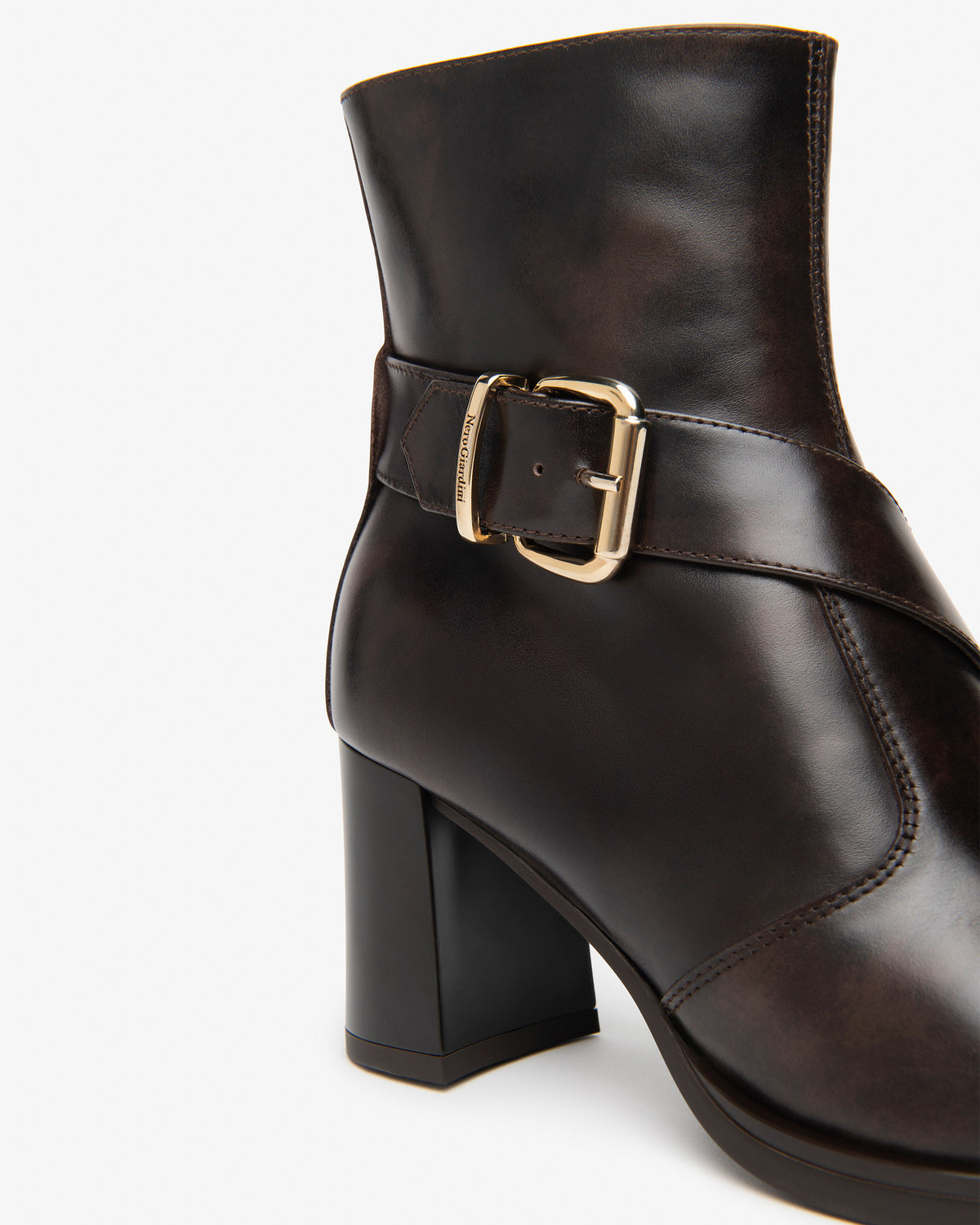 NERO GIARDINI Stivaletti con tacco Donna - Marrone modello I617700D