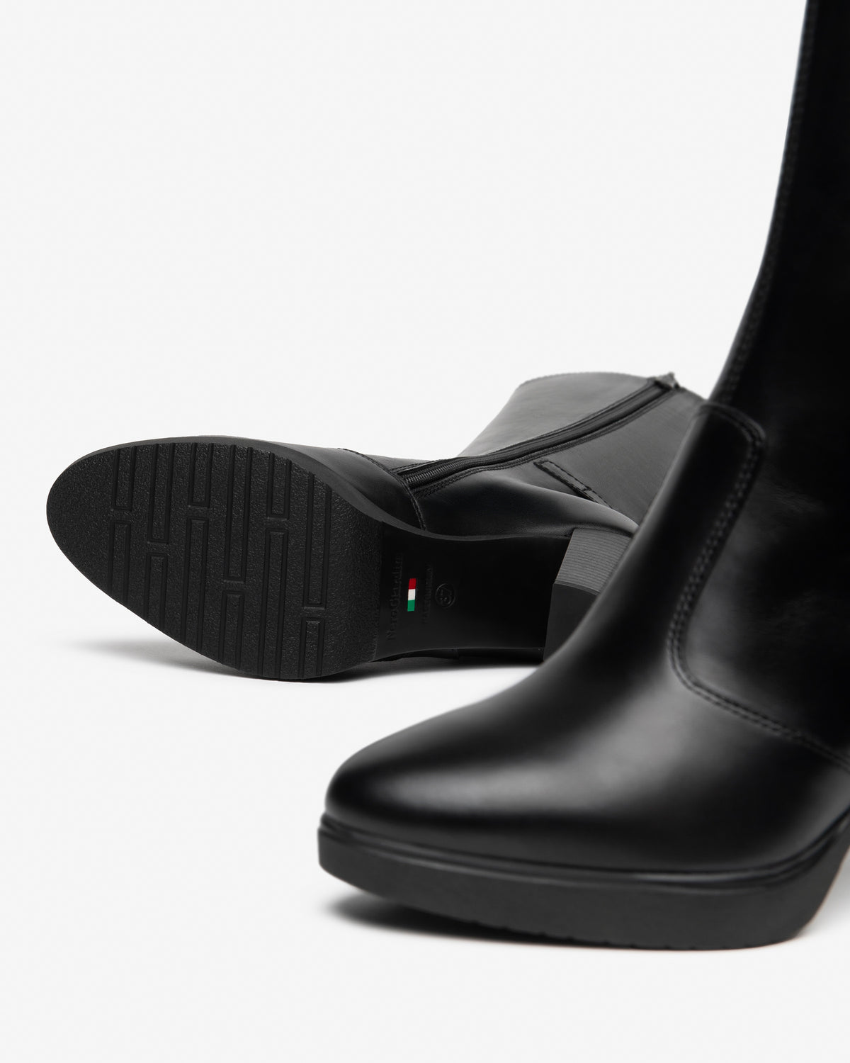 NERO GIARDINI Stivali con tacco Donna - Nero modello I617950D