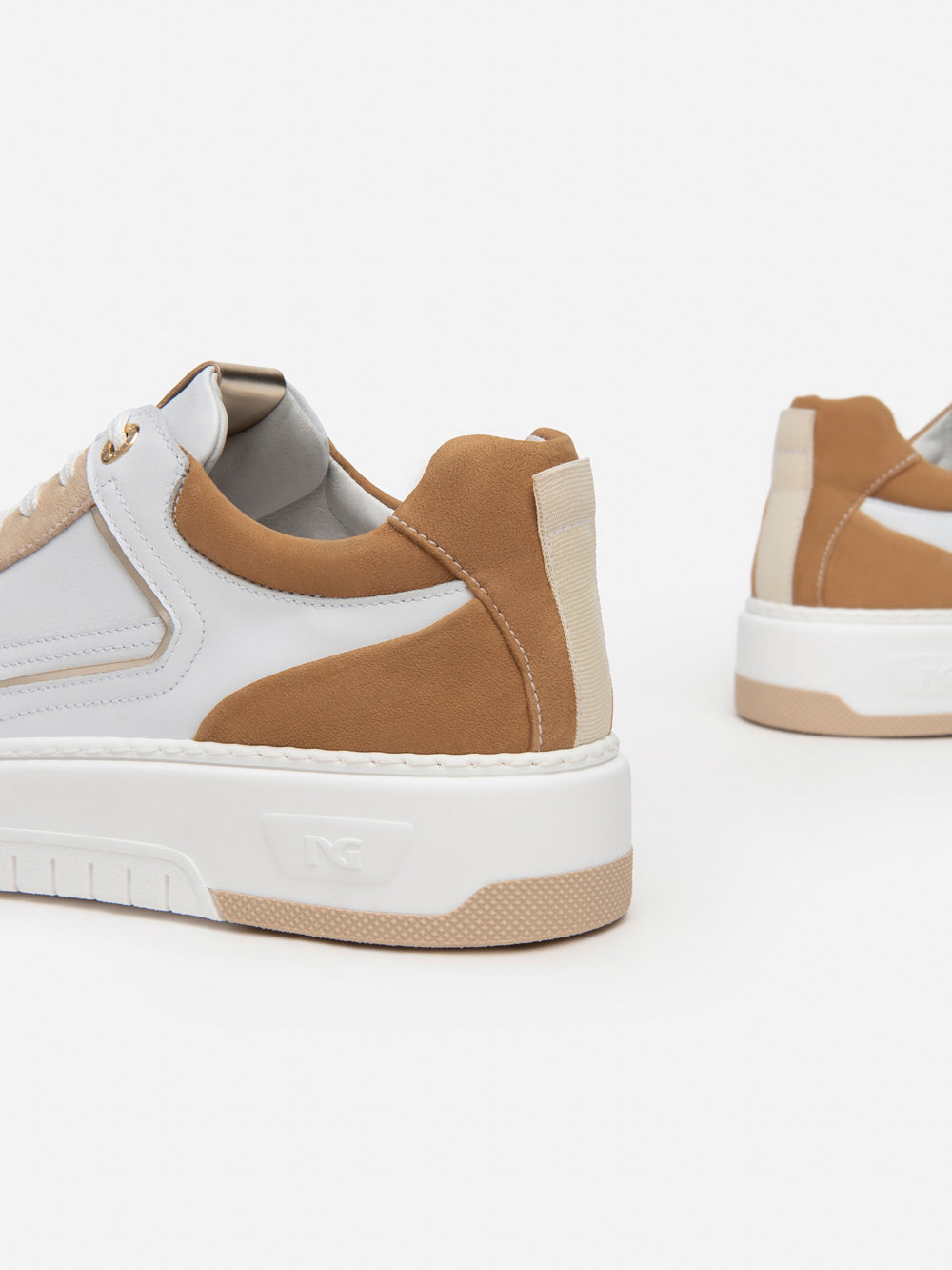 NERO GIARDINI Sneakers platform Donna - Beige modello E409992D