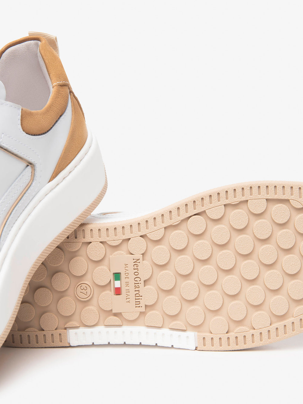 NERO GIARDINI Sneakers platform Donna - Beige modello E409992D