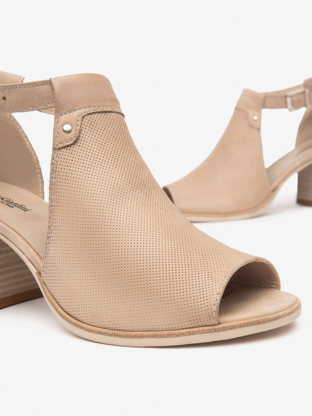NERO GIARDINI Sandali con tacco Donna - Beige modello E512690D