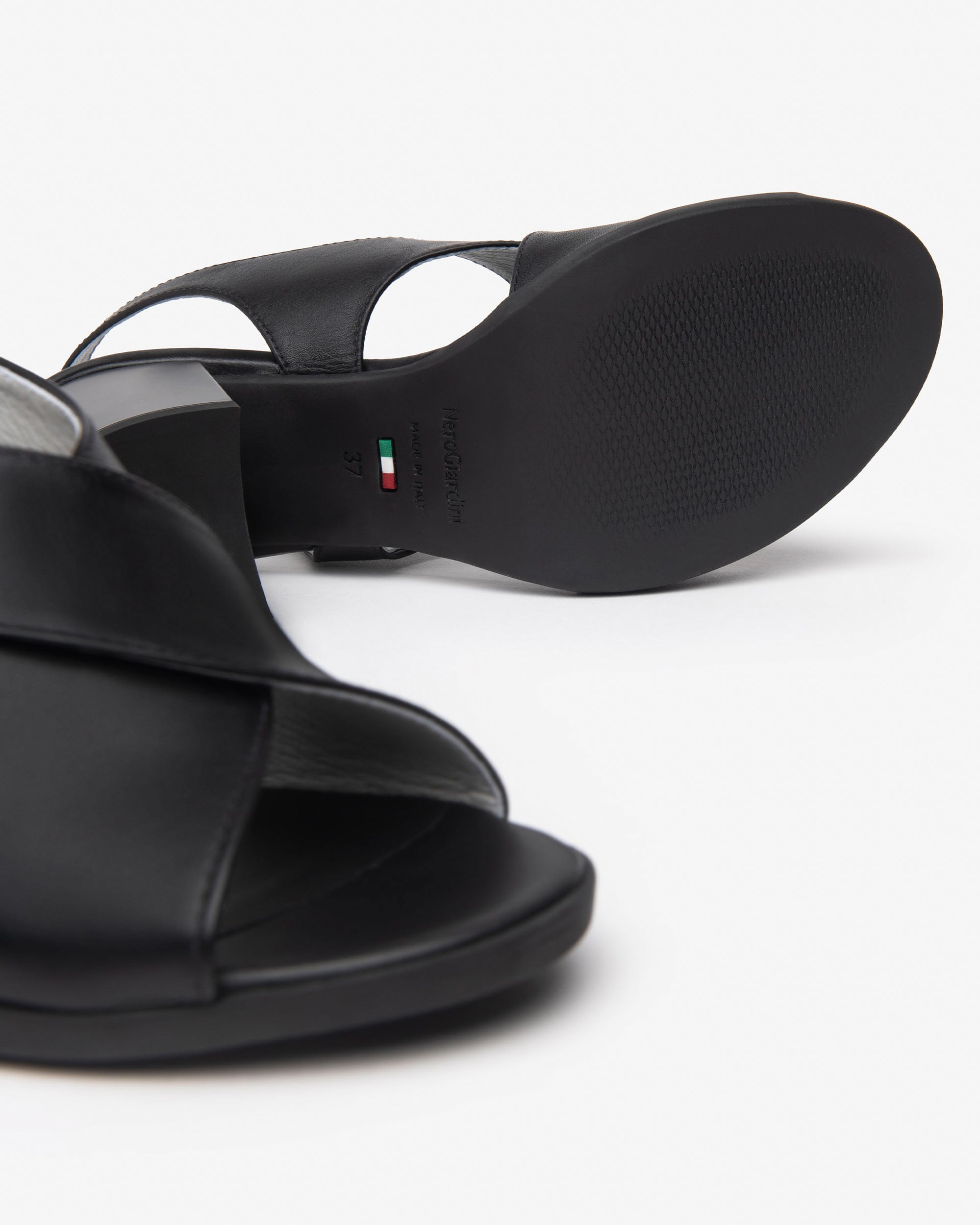 NERO GIARDINI Sandali con tacco Donna - Nero modello E513452D