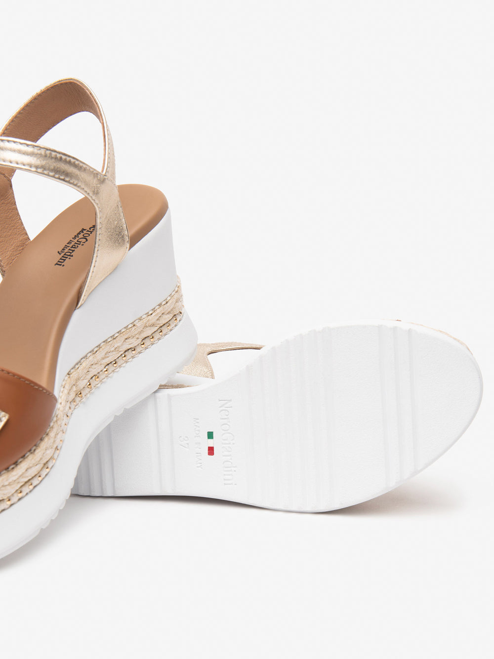 NERO GIARDINI Sandali con zeppa Donna - Cuoio modello E513552D