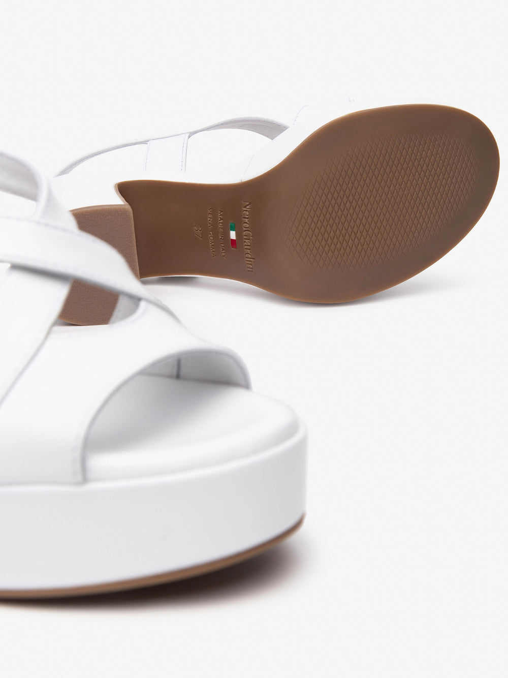 NERO GIARDINI Sandali con plateau Donna - Bianco modello E513640D