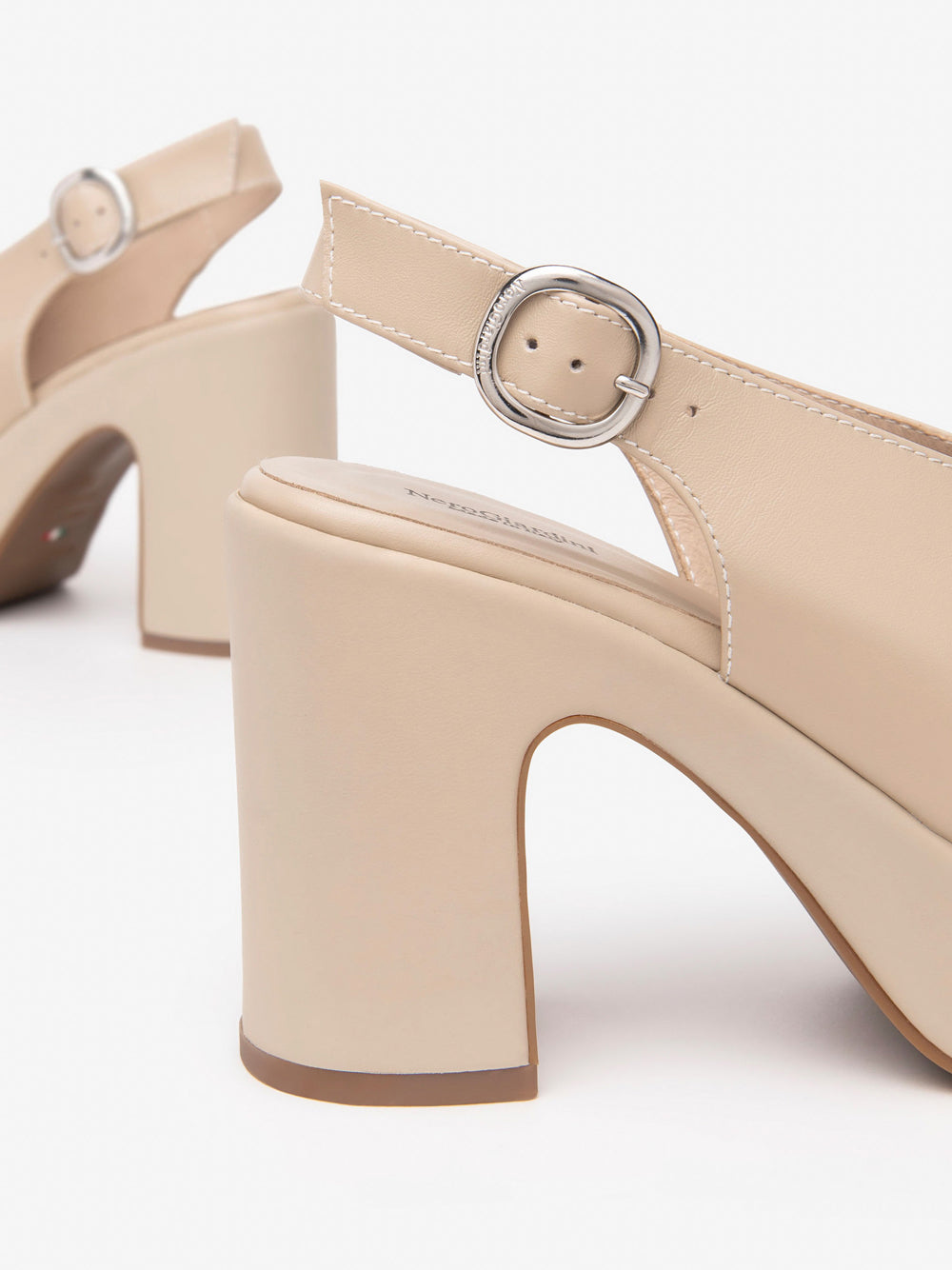 NERO GIARDINI Sandali con plateau Donna - Beige modello E513645D