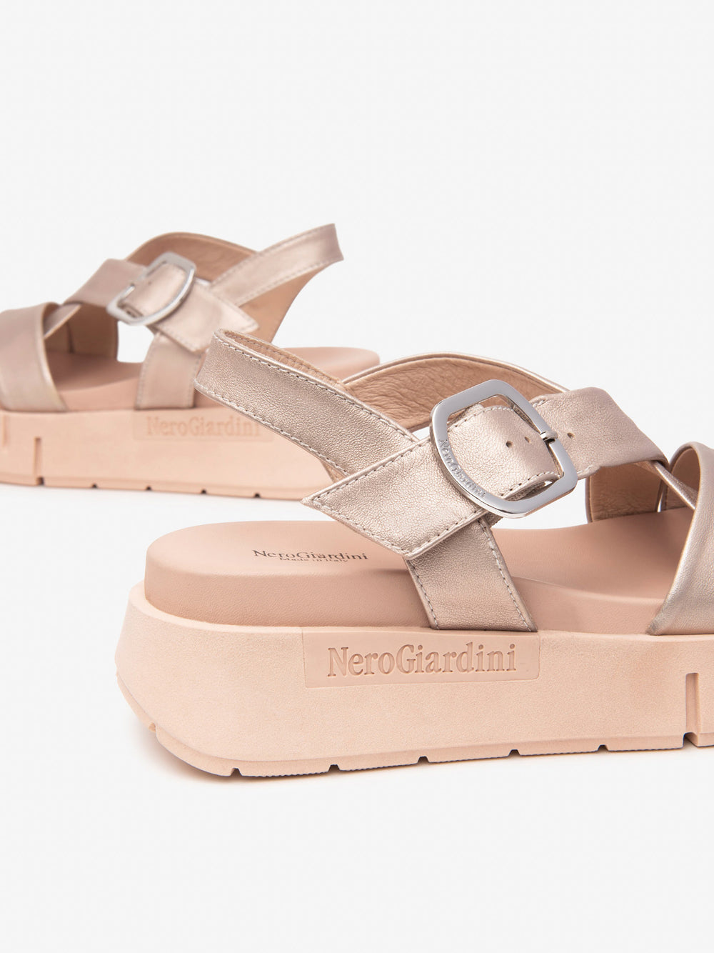 NERO GIARDINI Sandali platform Donna - Beige modello E513697D