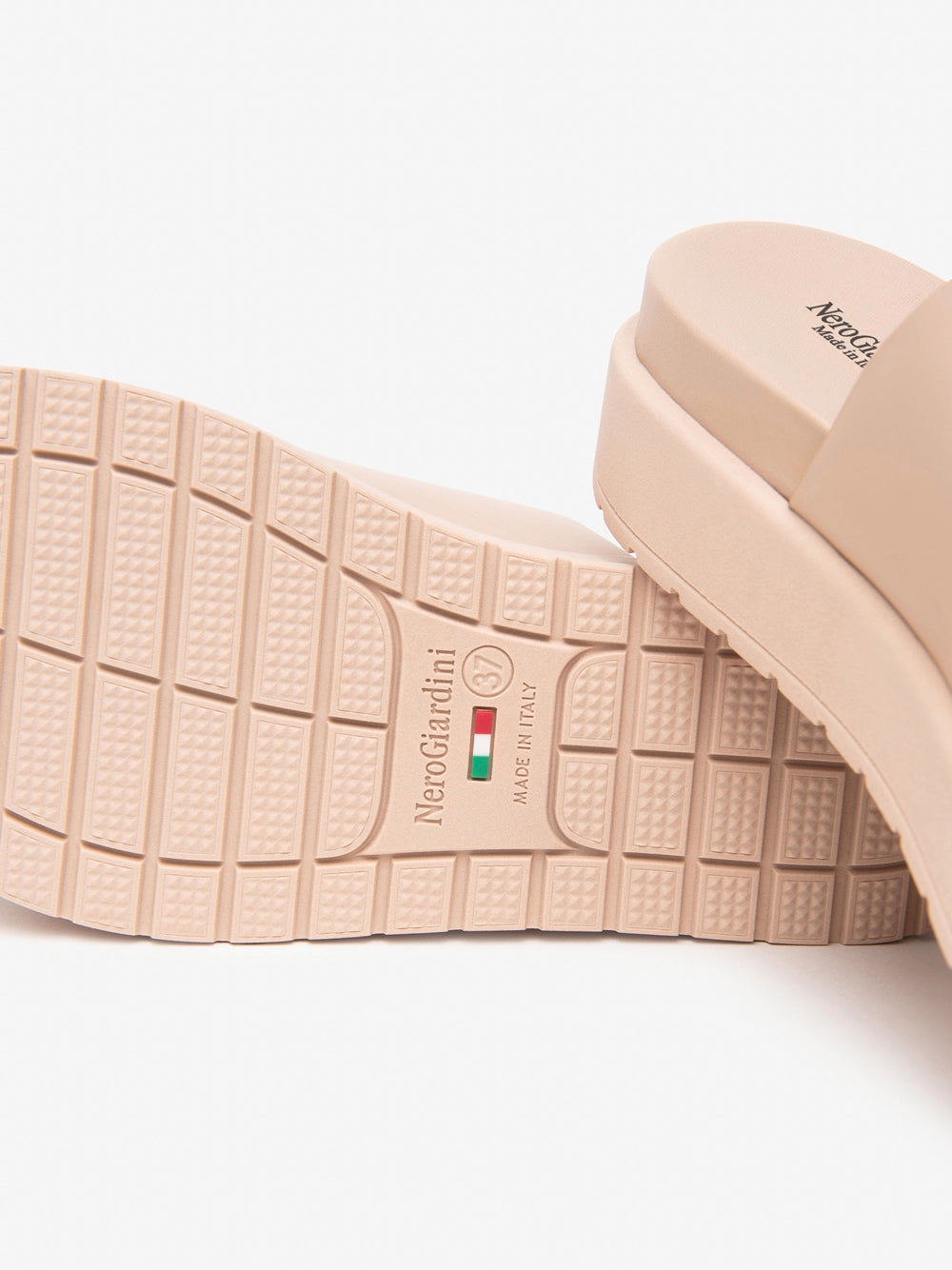 NERO GIARDINI Sandali platform Donna - Beige modello E513700D