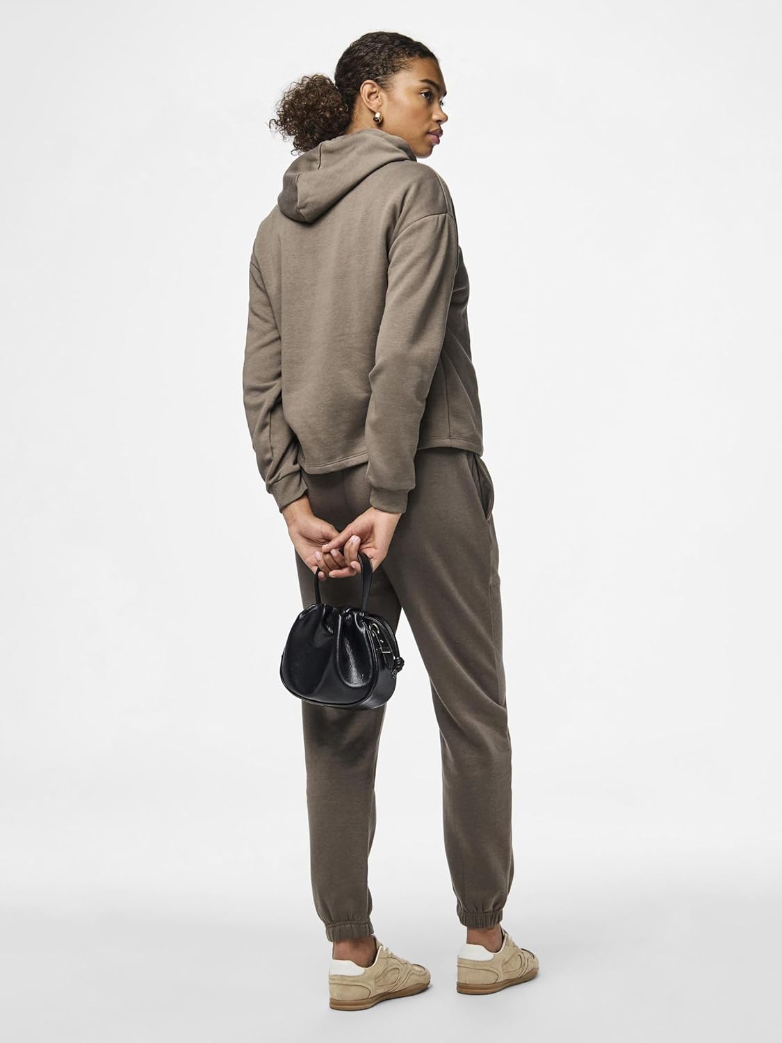 PIECES Felpa Donna - Fango modello 17113437