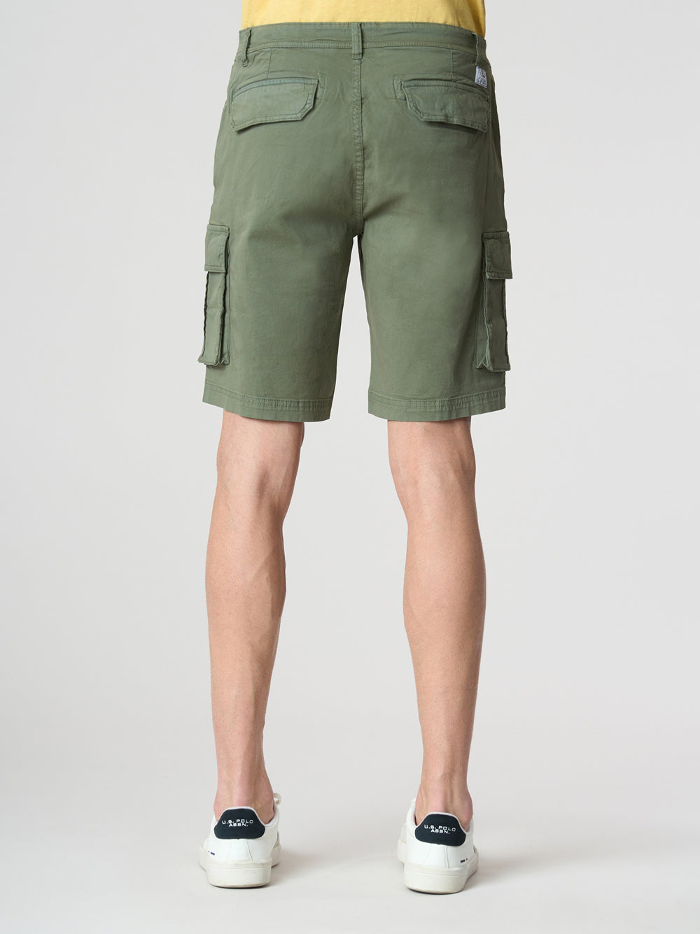 U.S. POLO ASSN. Shorts Cargo Uomo - Verde modello US41143001
