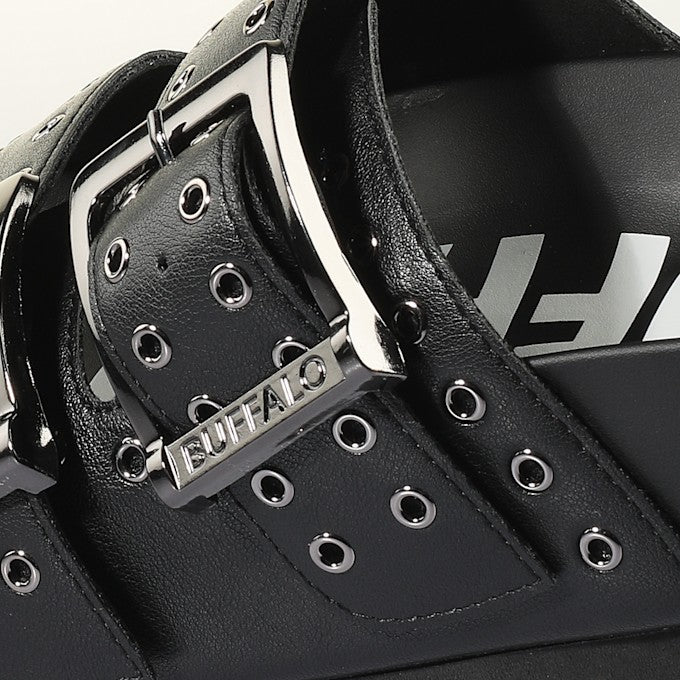 BUFFALO Sandali con borchie Donna - Nero modello 1602316