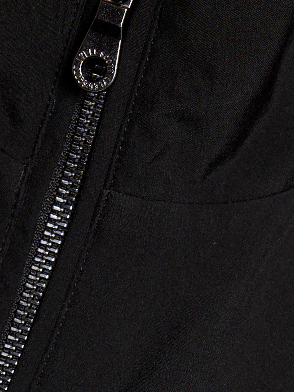 LYLE & SCOTT Giubbino Smanicato Uomo - Nero modello JK2406V