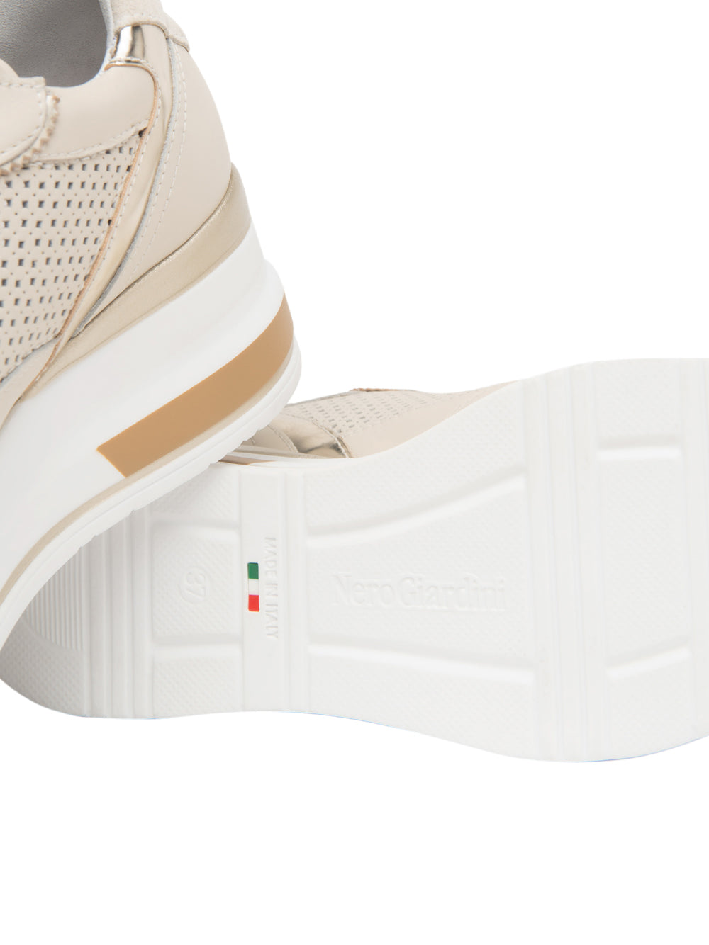 NERO GIARDINI Sneakers con zeppa Donna - Beige modello E615234D