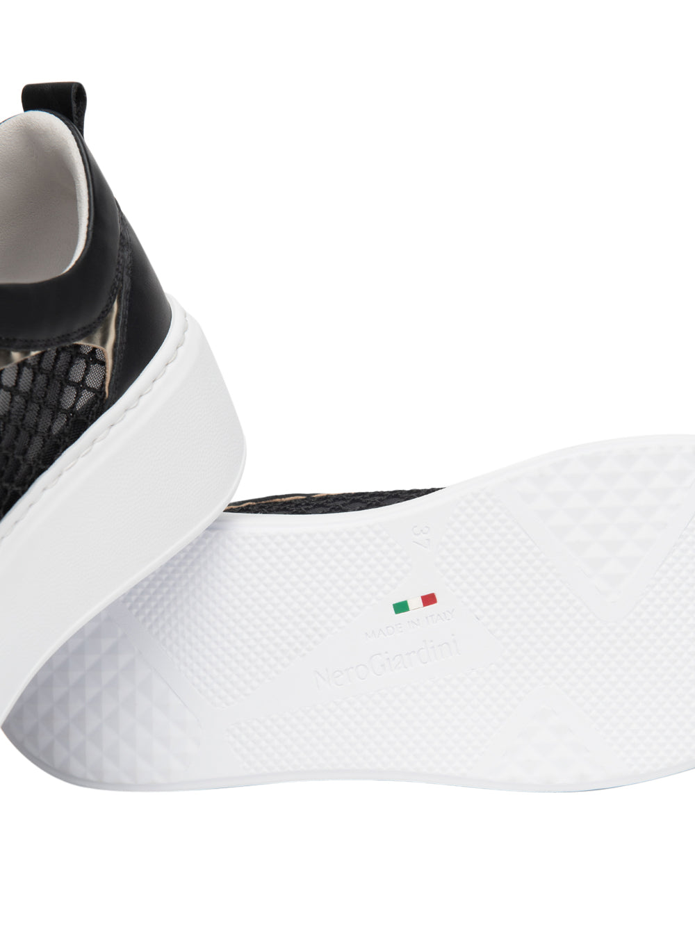 NERO GIARDINI Sneakers Donna - Nero modello E615292D