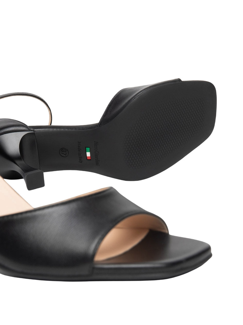 NERO GIARDINI Sandali con tacco Donna - Nero modello E615680DE