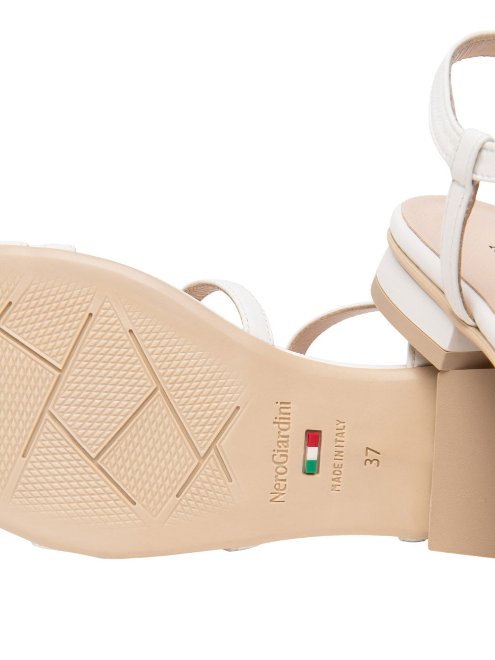 NERO GIARDINI Sandali Donna - Bianco modello E615760D
