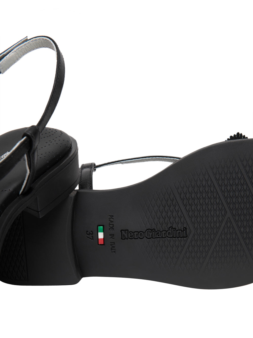 NERO GIARDINI Sandali Donna - Nero modello E615901D